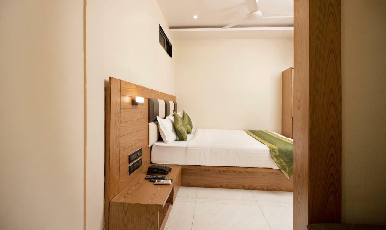 Hotel Residency Park Mumbai Exterior photo