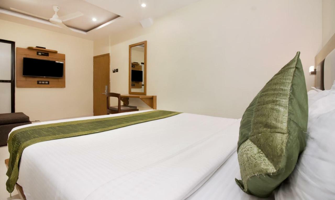 Hotel Residency Park Mumbai Exterior photo